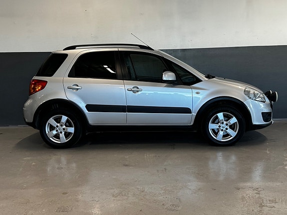 Suzuki SX4 3 of 19
