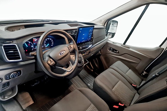 Ford E-Transit 8 of 14