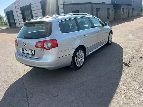 Volkswagen Passat 3 of 5