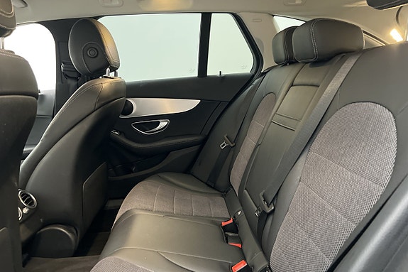 Mercedes-Benz C220 d 30 of 30