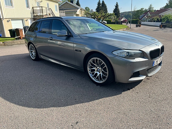 BMW 523i 5 of 5