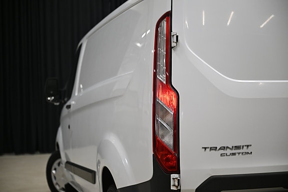 Ford Transit Custom 9 of 25
