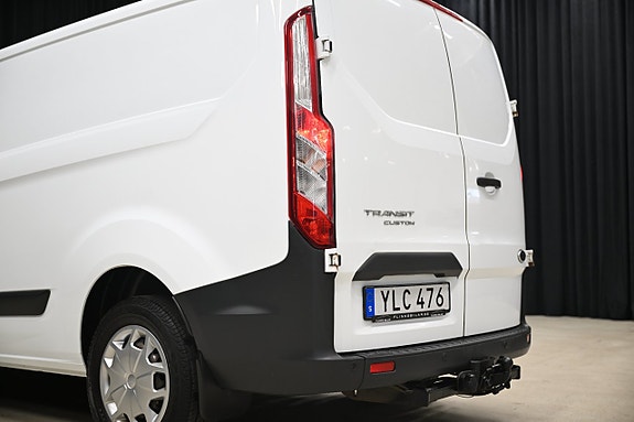 Ford Transit Custom 12 of 25