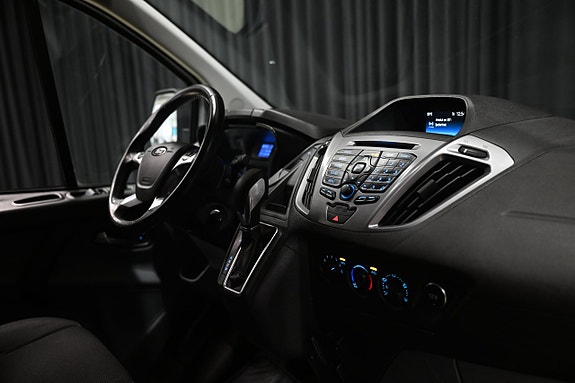 Ford Transit Custom 22 of 25