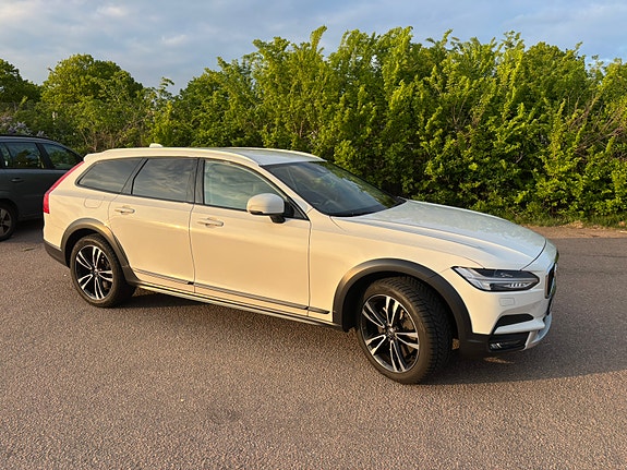 Volvo V90 Cross Country 5 of 5