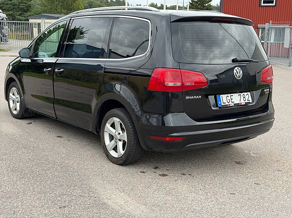 Volkswagen Sharan 3 of 5