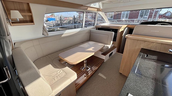 Nimbus 405 Flybridge -22 "READY TO CRUISE" 9 of 19