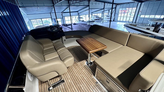 Nimbus 405 Flybridge -22 "READY TO CRUISE" 17 of 19