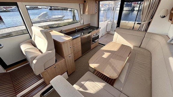 Nimbus 405 Flybridge -22 "READY TO CRUISE" 7 of 19