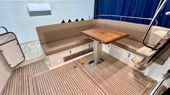Nimbus 405 Flybridge -22 "READY TO CRUISE" 5 of 5