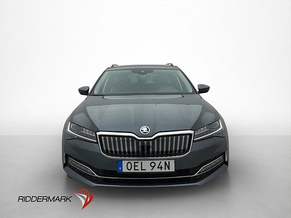 Skoda Superb 2 of 5