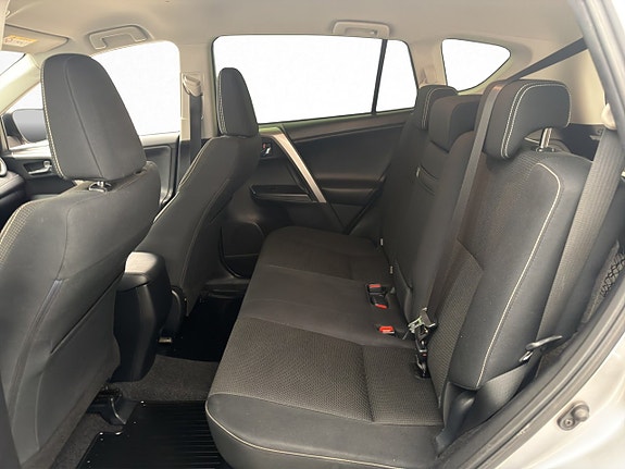 Toyota RAV4 20 of 26