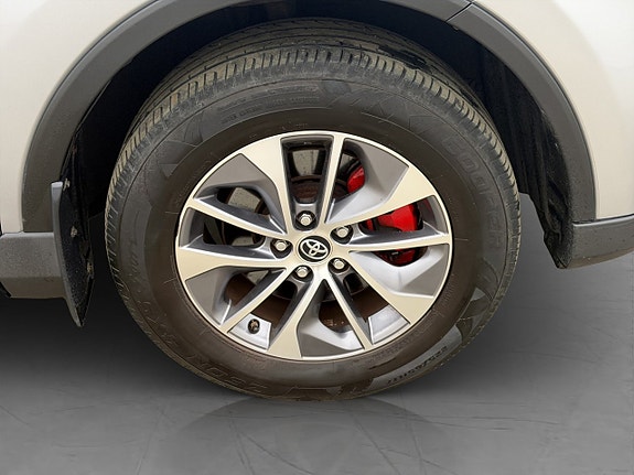 Toyota RAV4 26 of 26