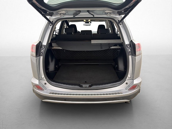 Toyota RAV4 21 of 26