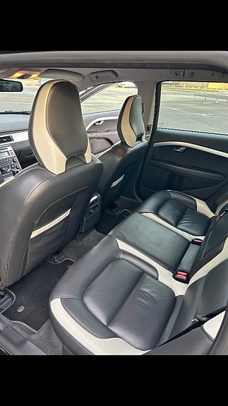 Volvo V70 9 of 9
