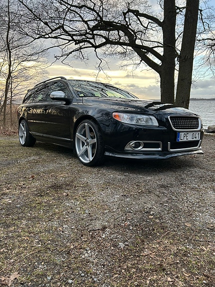 Volvo V70 4 of 9