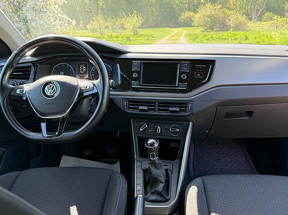 Volkswagen Polo 5 of 5