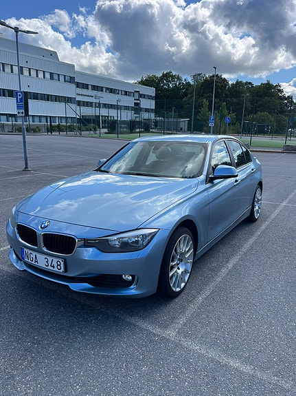 BMW 328i 2 of 16