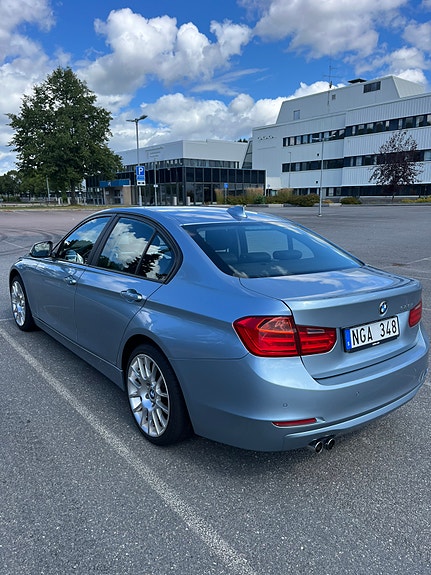 BMW 328i 3 of 16