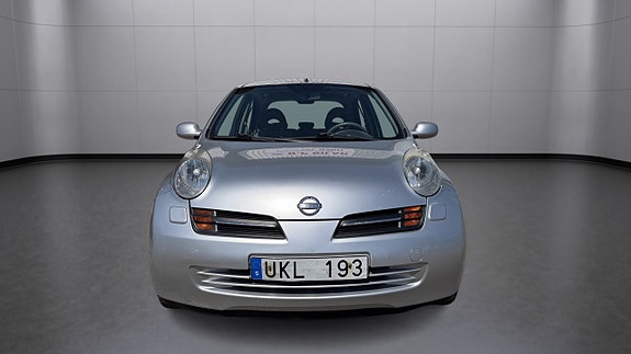 Nissan Micra 2 of 5