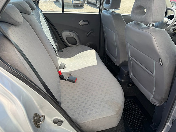 Nissan Micra 11 of 13