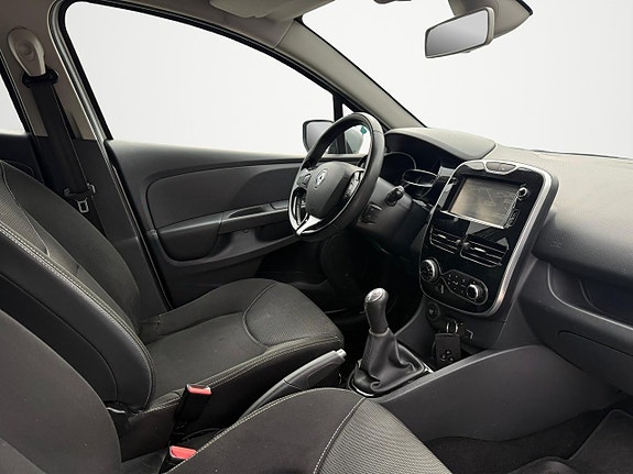 Renault Clio 11 of 22