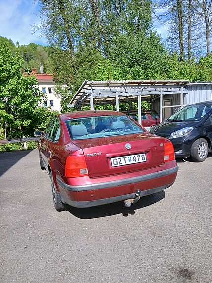 Volkswagen Passat 3 of 3