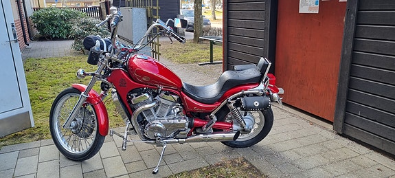 Suzuki Intruder 3 of 5