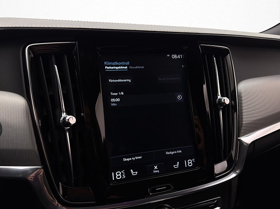 Volvo V90 27 of 30