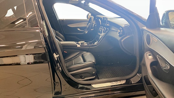 Mercedes-Benz C220 d 3 of 16