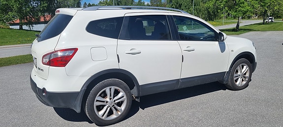 Nissan Qashqai+2 4 of 4