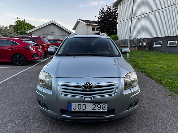 Brugt Toyota Avensis 