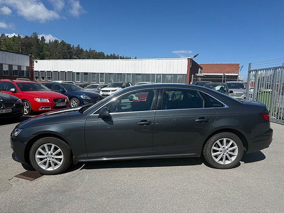 Audi A4 4 of 16