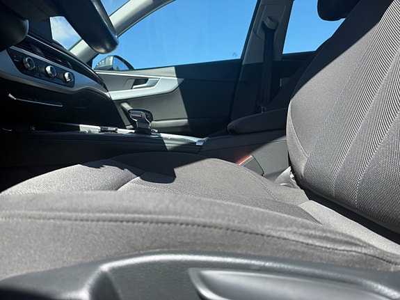 Audi A4 12 of 16