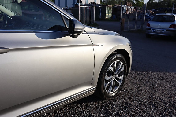 Volkswagen Passat 3 of 5