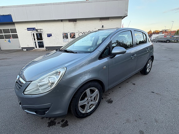Opel Corsa 2 of 5