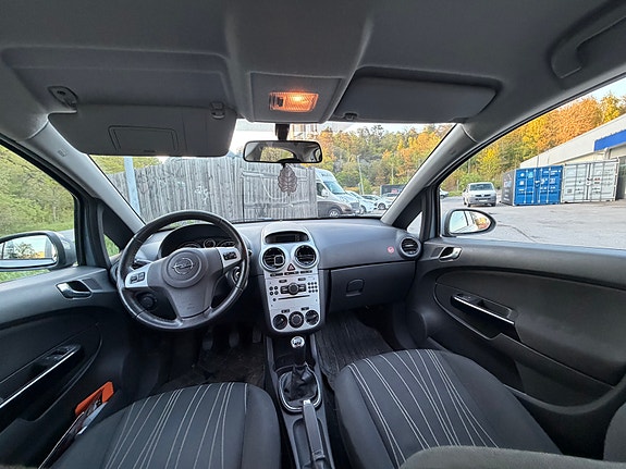 Opel Corsa 4 of 5