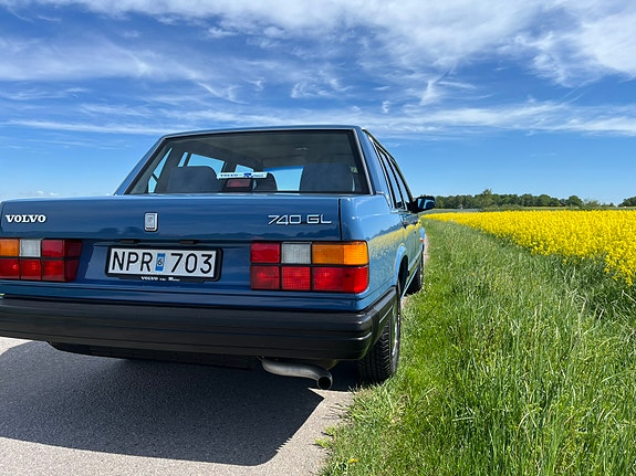 Volvo 740 4 of 5