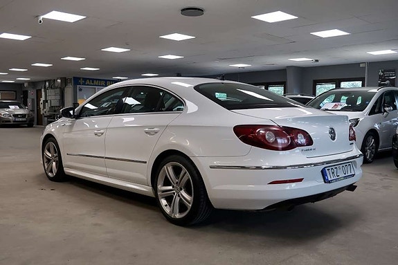 Volkswagen Passat CC 4 of 5