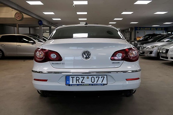 Volkswagen Passat CC 5 of 5