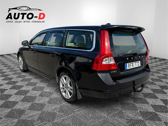 Volvo V70 7 of 12