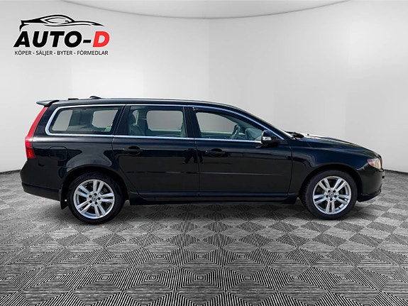 Volvo V70 4 of 12