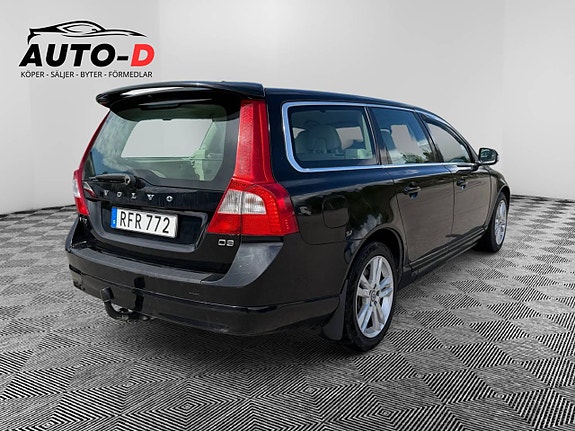 Volvo V70 5 of 12