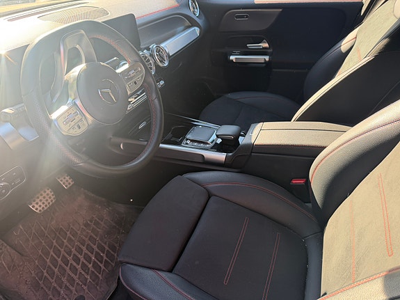 Mercedes-Benz EQB300 5 of 5