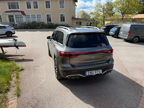 Mercedes-Benz EQB300 3 of 5