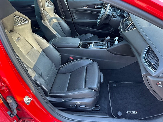 Opel Insignia 10 of 16