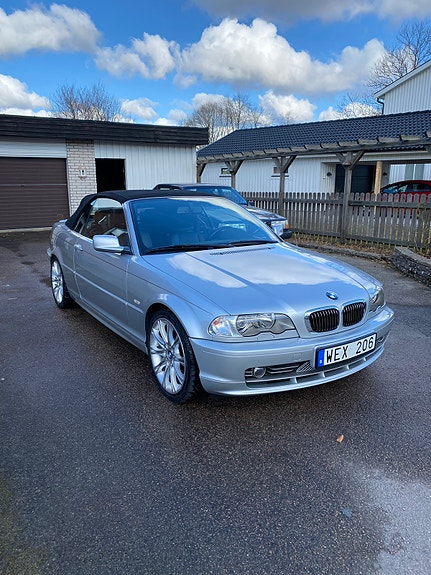 BMW 330Ci 4 of 5