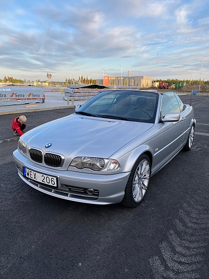 BMW 330Ci 3 of 5