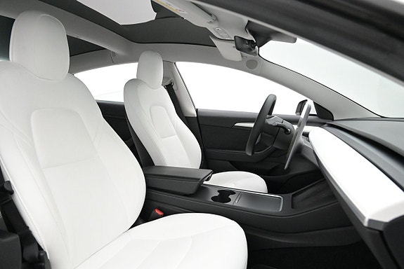 Tesla Model 3 3 of 3