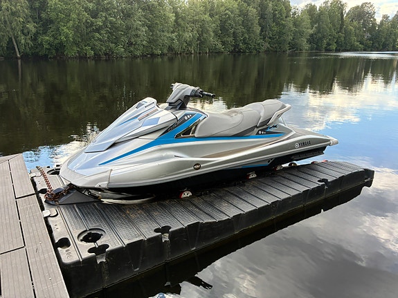 Yamaha VX Deluxe 2015 med flytbrygga 3 of 4